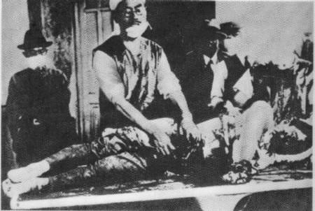 Japanese doctor vivisecting a Chinese